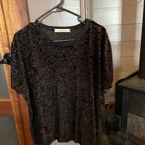“We the free”  Free People  black and gold velvet - size small - T-shirt style